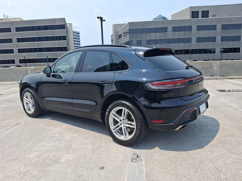 2023 Porsche Macan T - Image 3 of 5