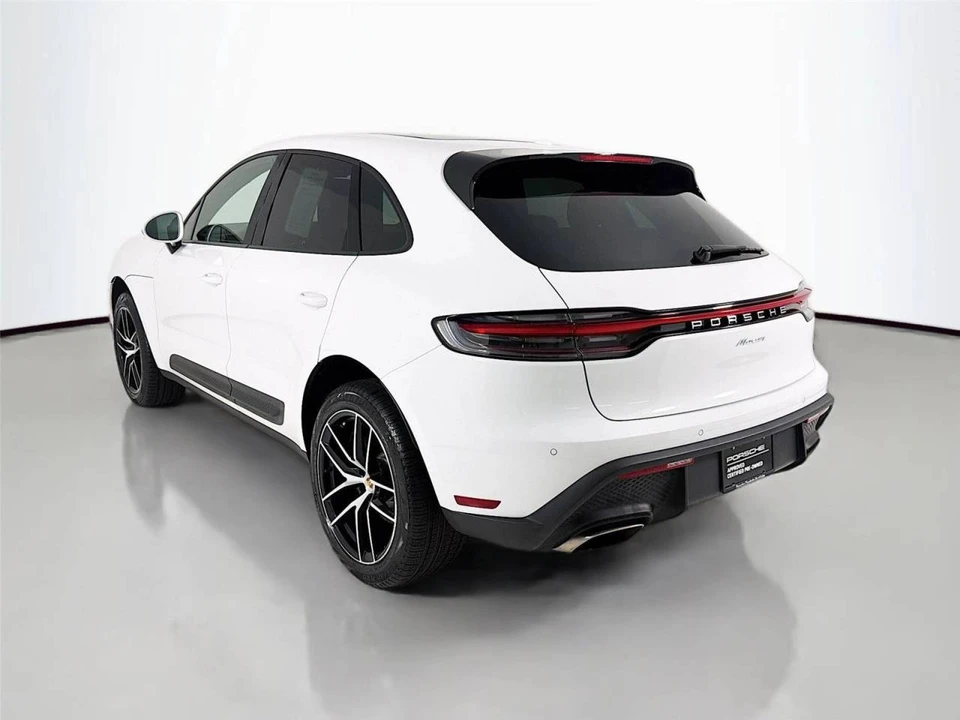 2023 Porsche Macan - Image 3 of 5