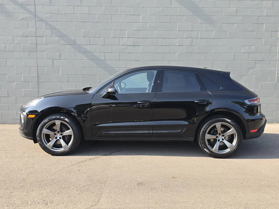 2023 Porsche Macan - Image 2 of 5