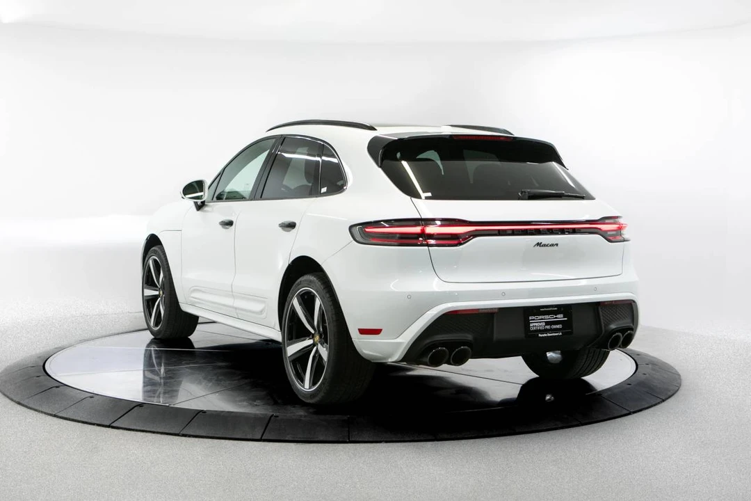 2023 Porsche Macan T - Image 3 of 5