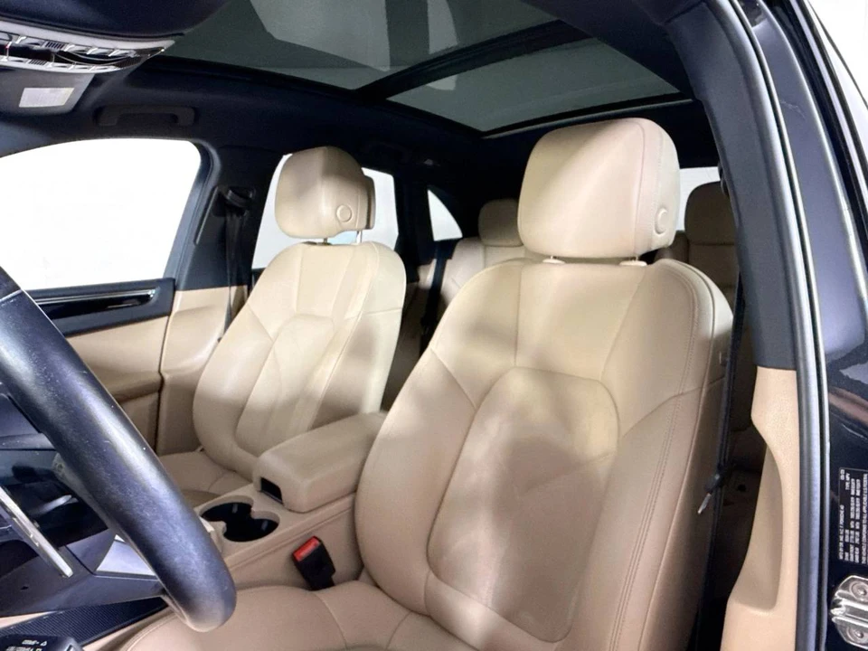 2023 Porsche Macan - Image 5 of 5
