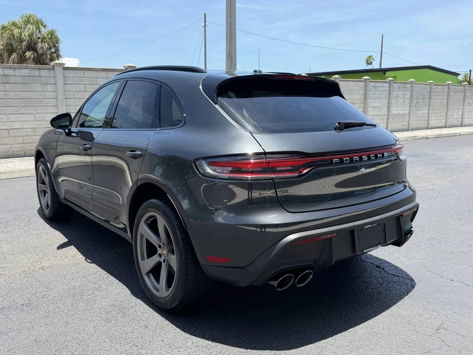 2023 Porsche Macan - Image 3 of 5