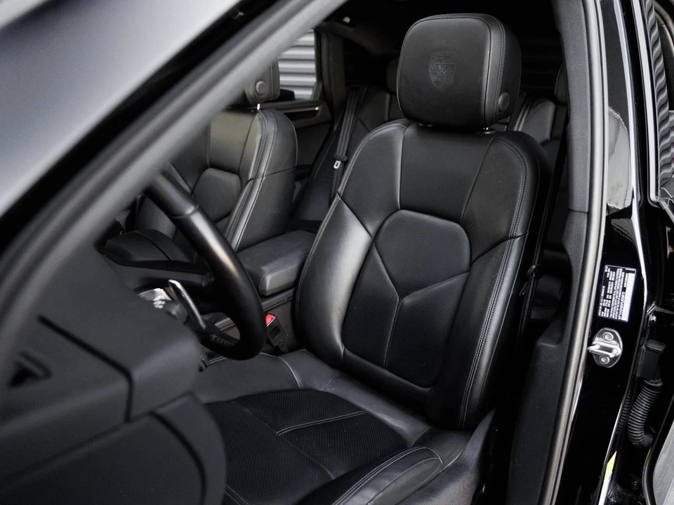 2023 Porsche Macan - Image 5 of 5