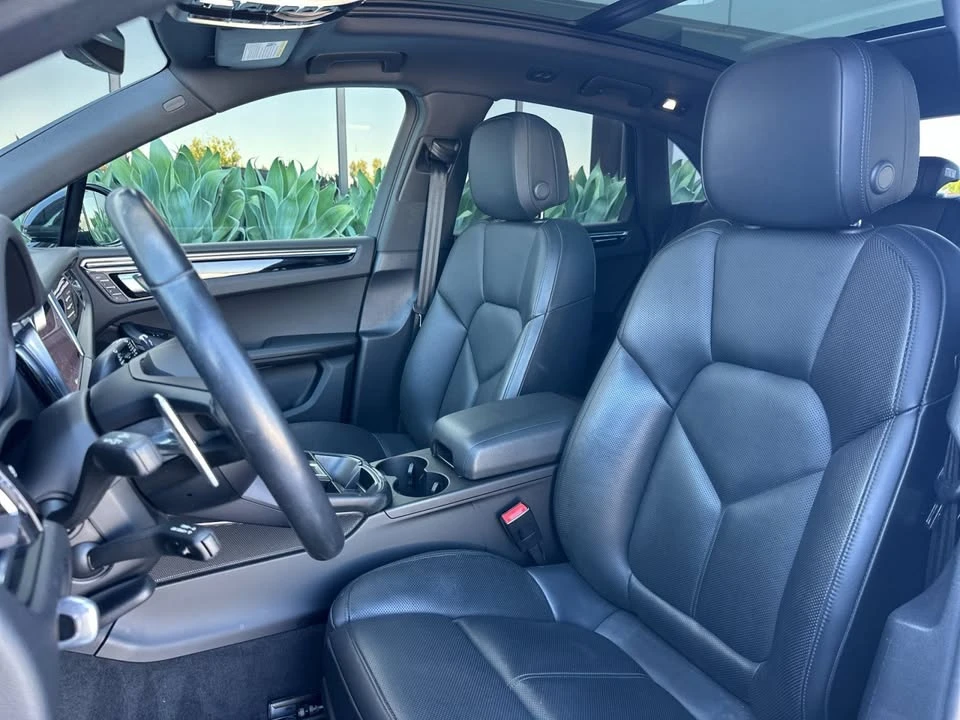 2023 Porsche Macan - Image 5 of 7