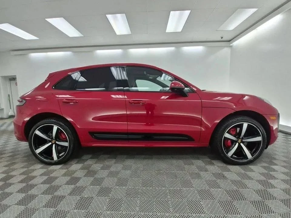 2023 Porsche Macan - Image 8 of 20