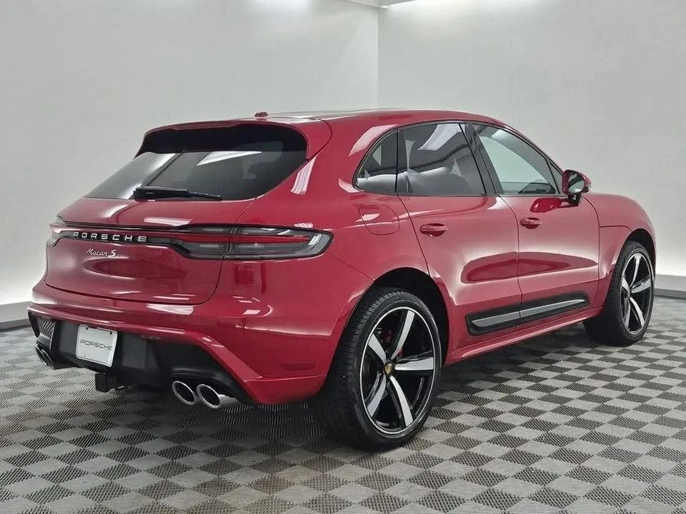 2023 Porsche Macan - Image 9 of 20
