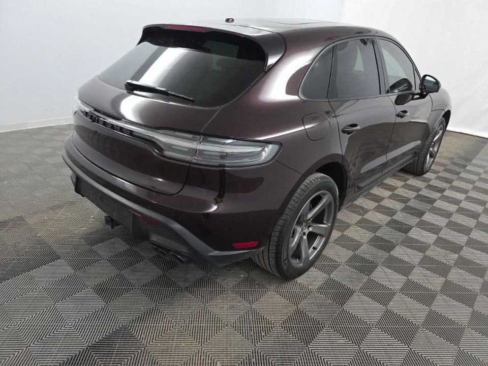 2023 Porsche Macan - Image 2 of 10
