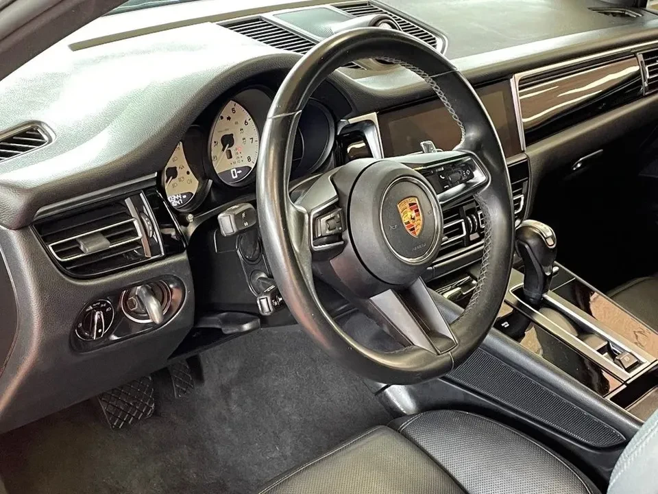 2023 Porsche Macan T - Image 11 of 20