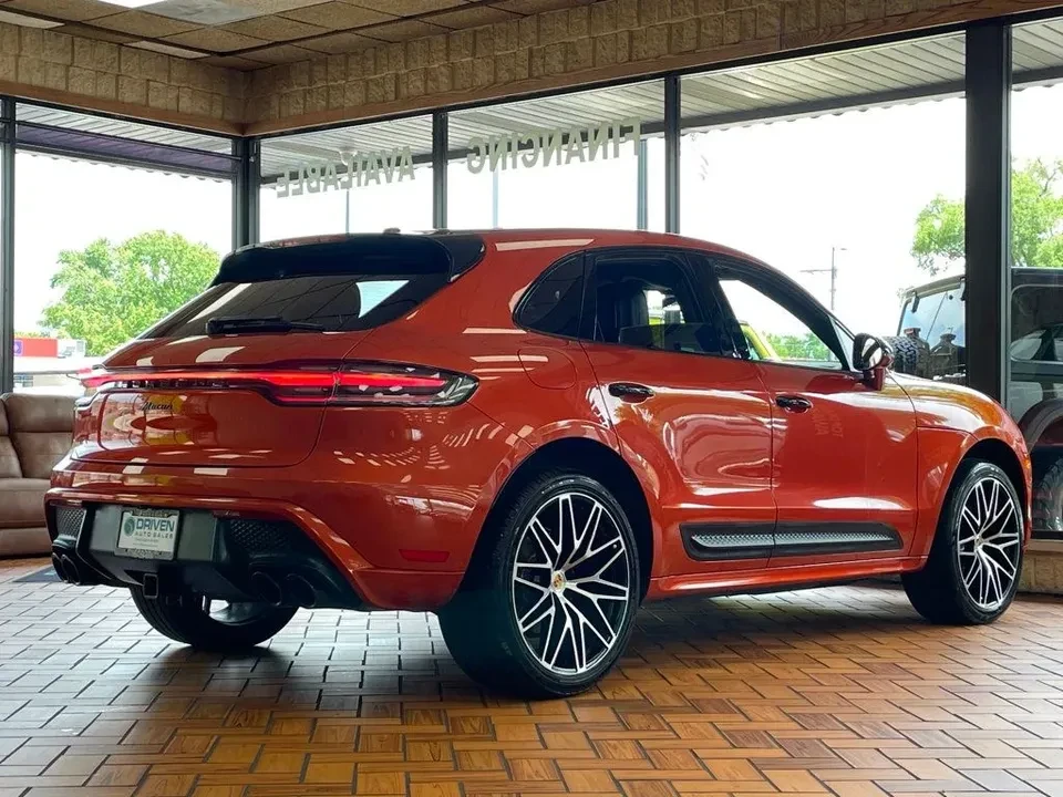 2023 Porsche Macan T - Image 9 of 20