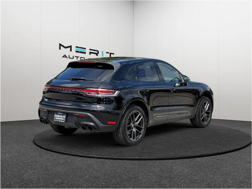 2023 Porsche Macan T - Image 9 of 20