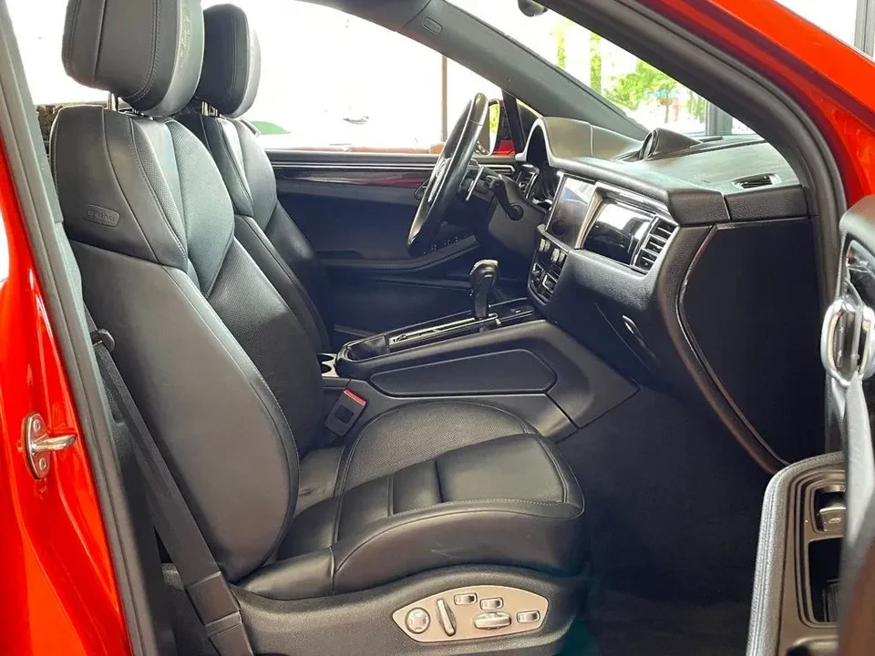 2023 Porsche Macan T - Image 14 of 20
