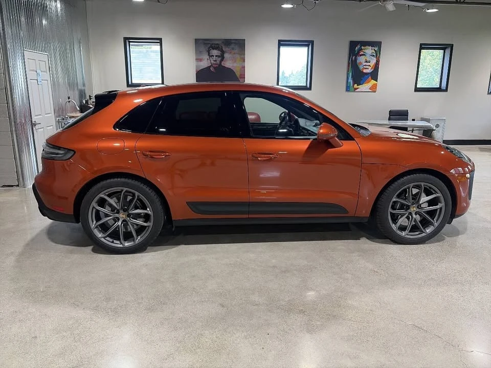 2023 Porsche Macan - Image 3 of 20