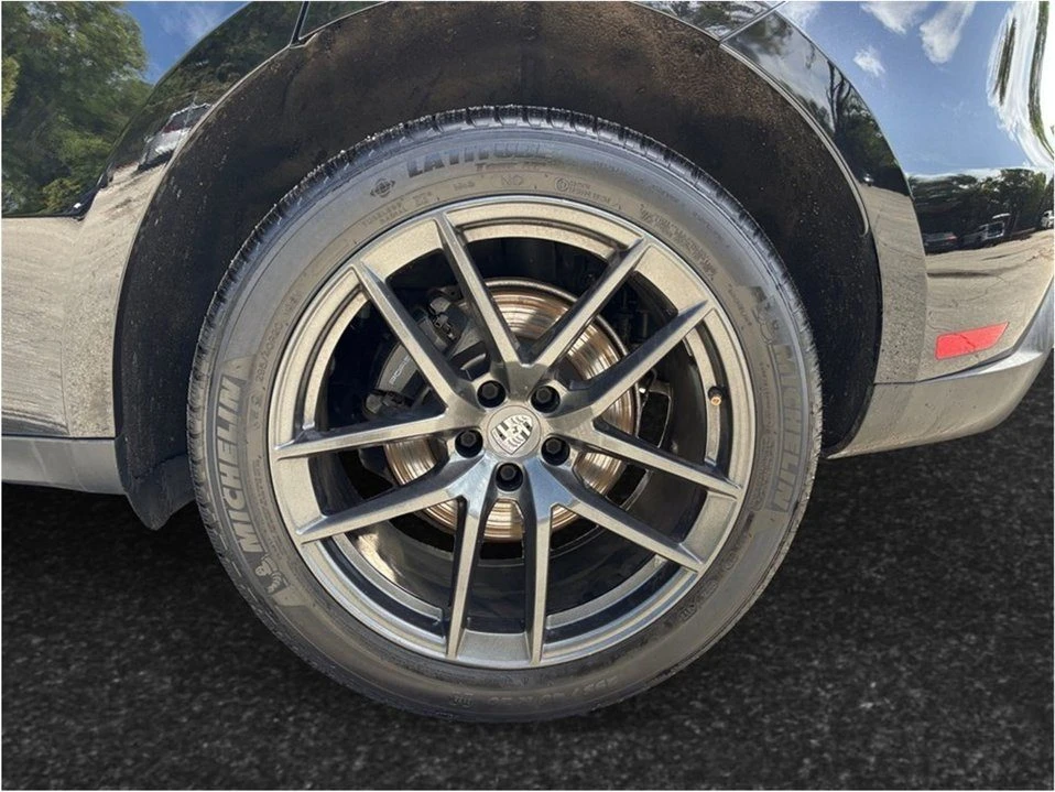 2023 Porsche Macan T - Image 16 of 20