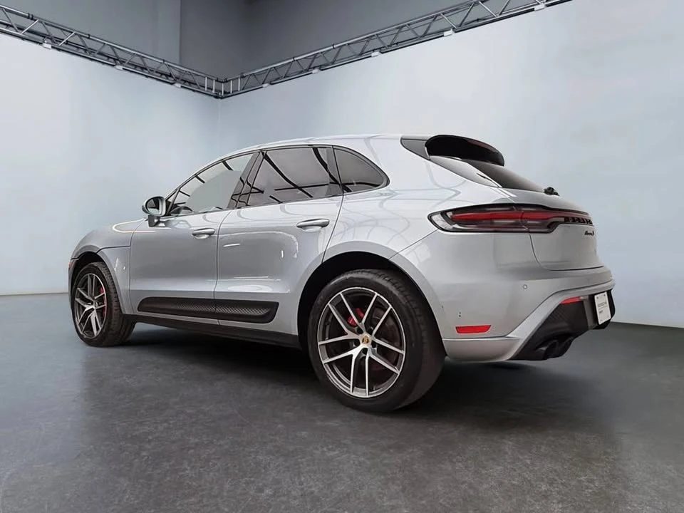 2023 Porsche Macan - Image 3 of 4