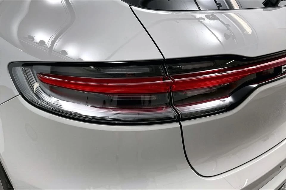 2023 Porsche Macan - Image 19 of 19