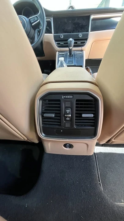 2023 Porsche Macan - Image 9 of 12