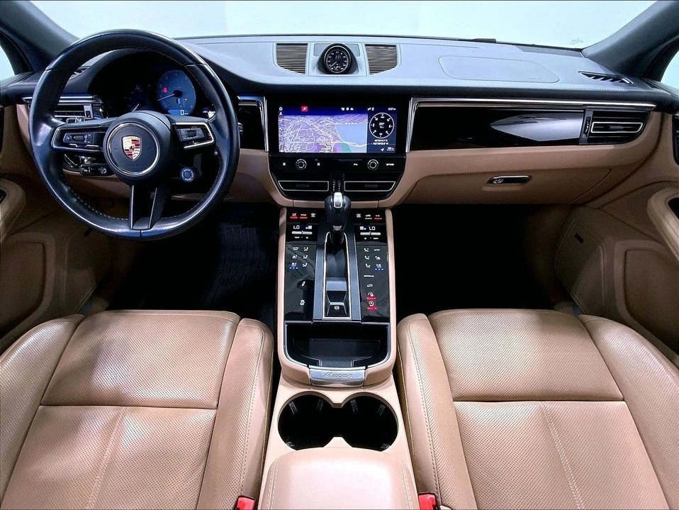 2023 Porsche Macan - Image 12 of 20