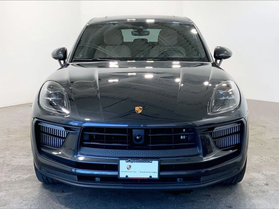 2023 Porsche Macan - Image 2 of 20
