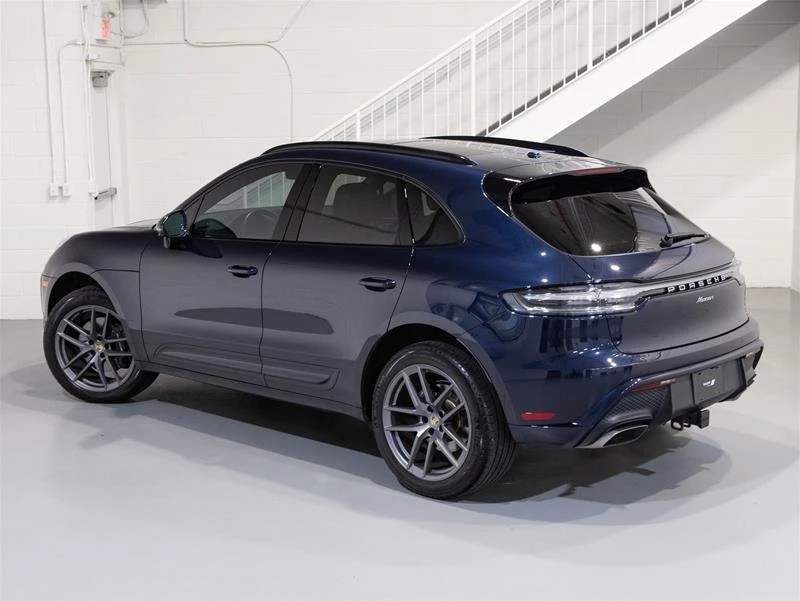 2023 Porsche Macan - Image 3 of 10