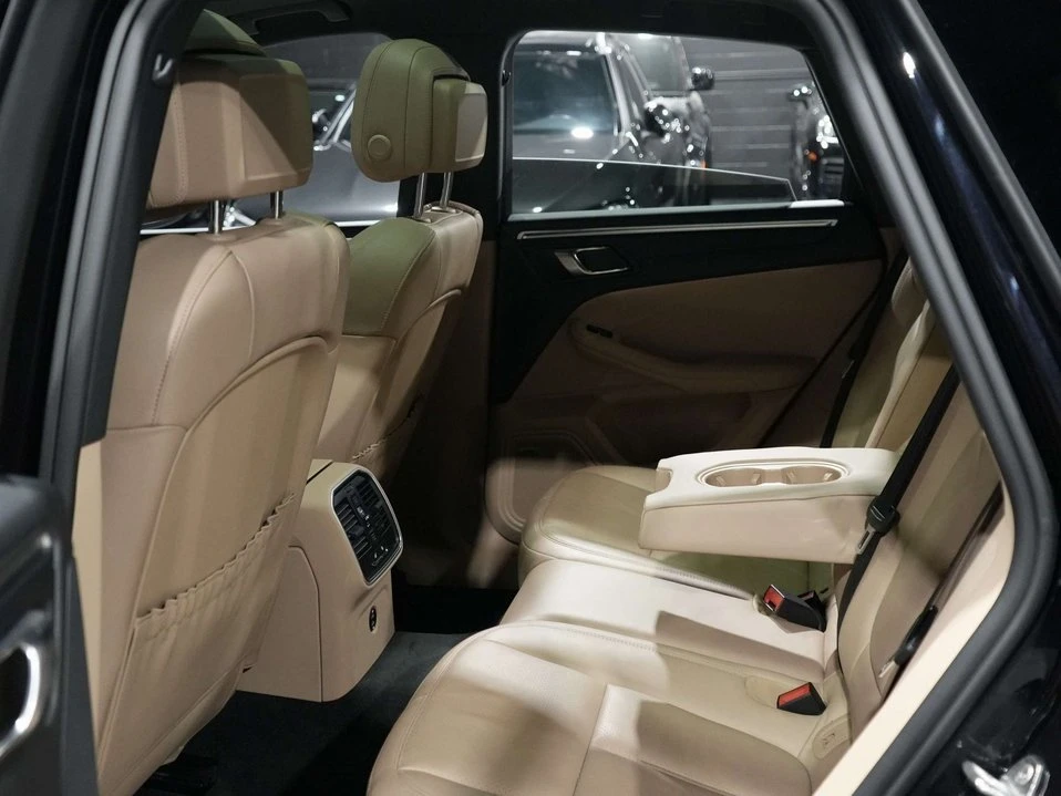 2023 Porsche Macan T - Image 12 of 20