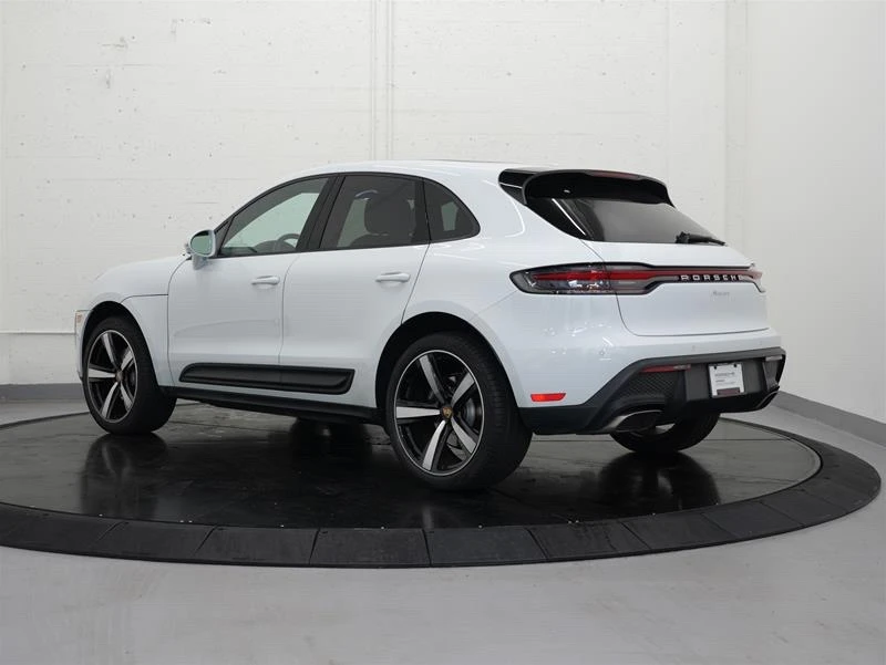 2023 Porsche Macan - Image 5 of 18