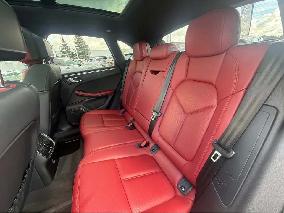 2023 Porsche Macan - Image 8 of 13