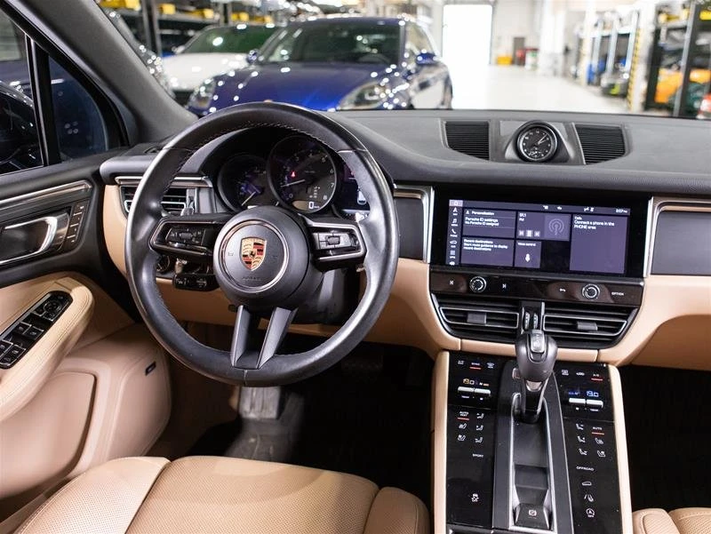 2023 Porsche Macan - Image 10 of 10