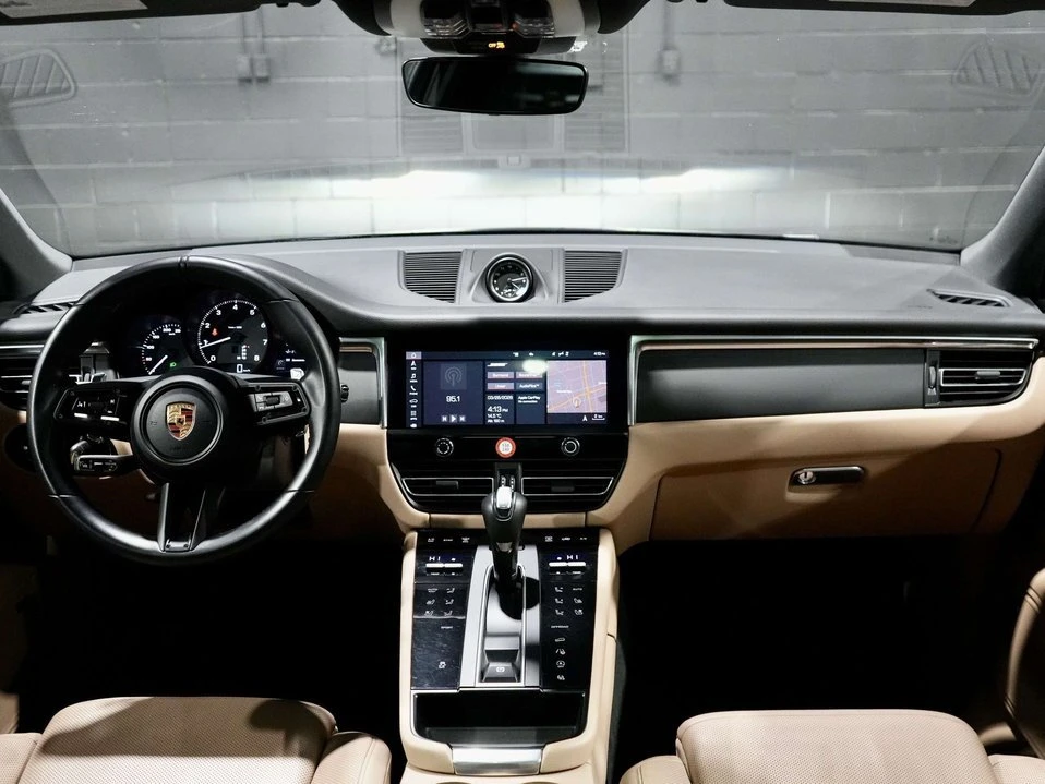 2023 Porsche Macan T - Image 8 of 20