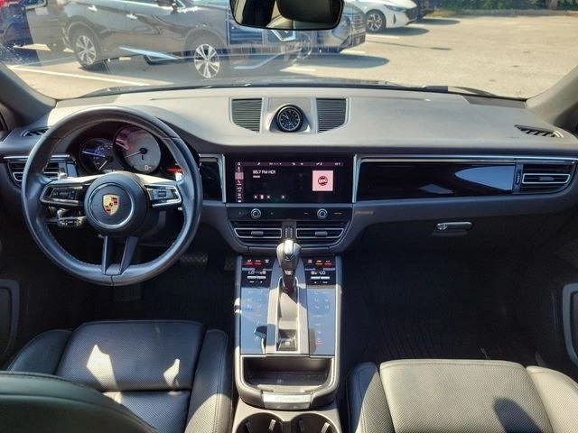 2023 Porsche Macan - Image 14 of 19