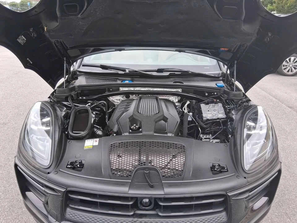 2023 Porsche Macan - Image 12 of 12