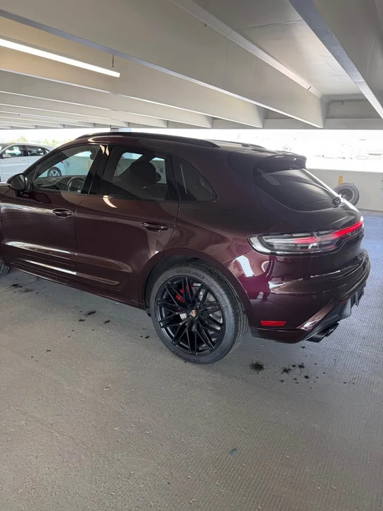 2023 Porsche Macan - Image 7 of 9