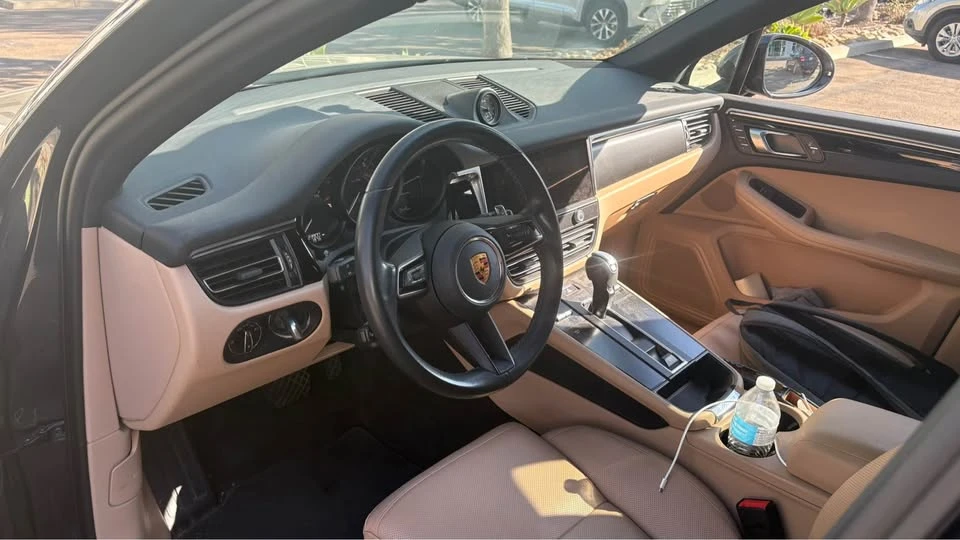 2023 Porsche Macan - Image 5 of 12