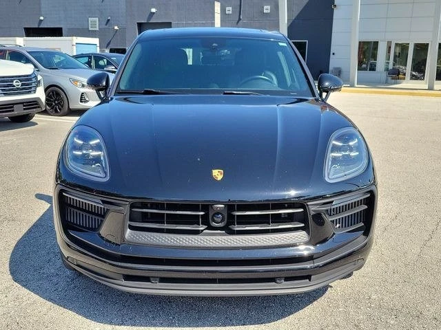 2023 Porsche Macan - Image 2 of 19