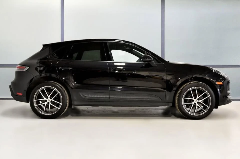 2023 Porsche Macan - Image 6 of 20