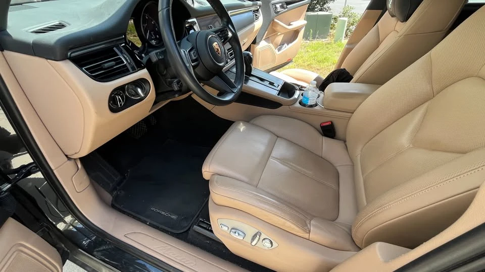 2023 Porsche Macan - Image 11 of 12