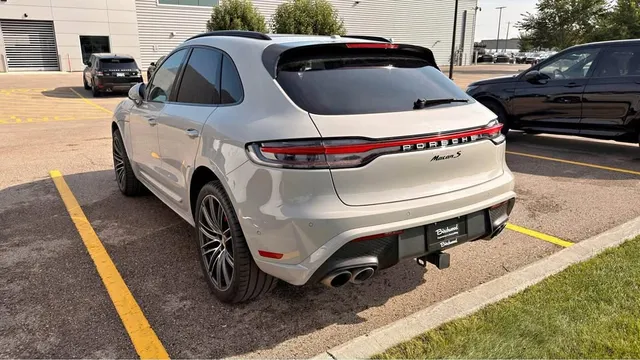 2023 Porsche Macan