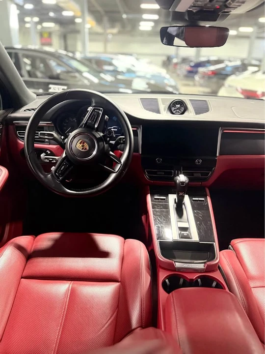 2023 Porsche Macan - Image 2 of 5