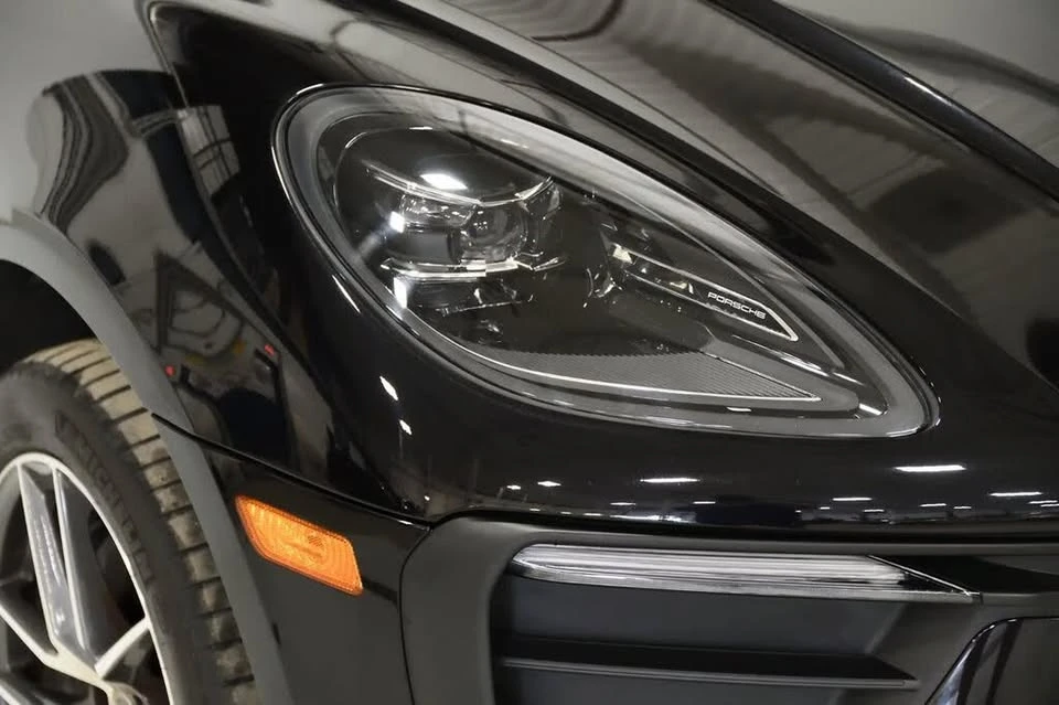 2023 Porsche Macan - Image 3 of 20