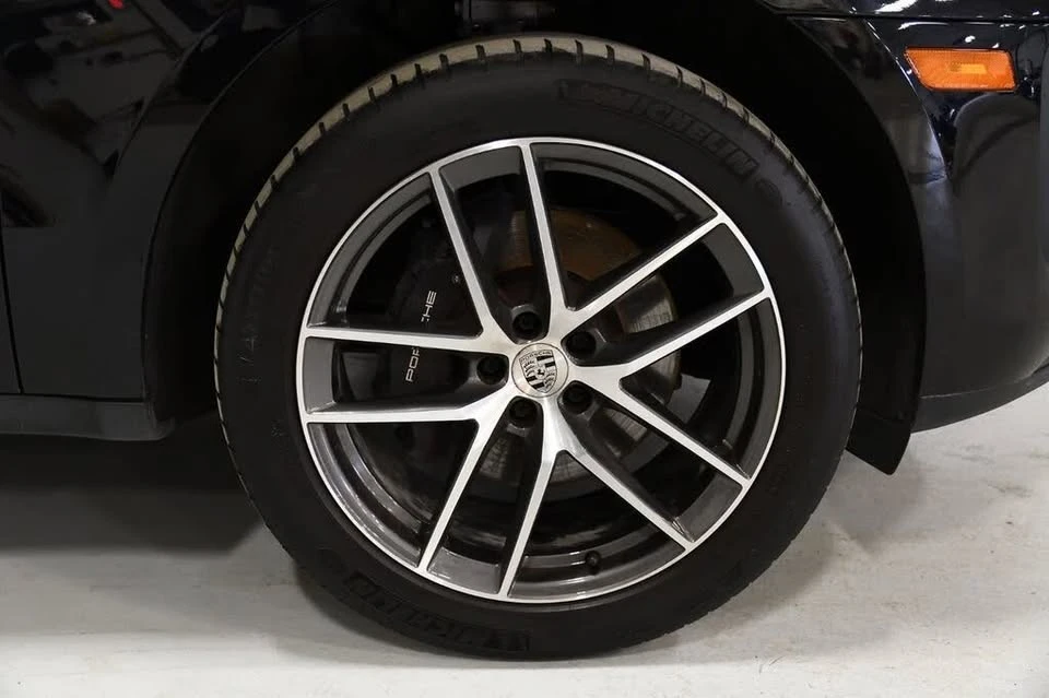 2023 Porsche Macan - Image 7 of 20