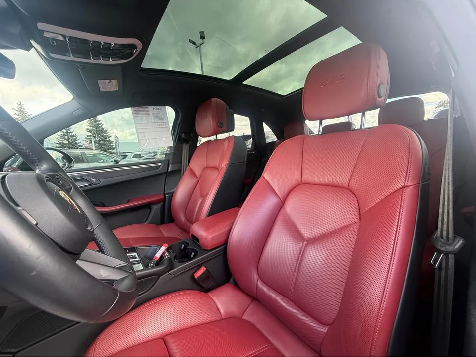 2023 Porsche Macan - Image 9 of 13