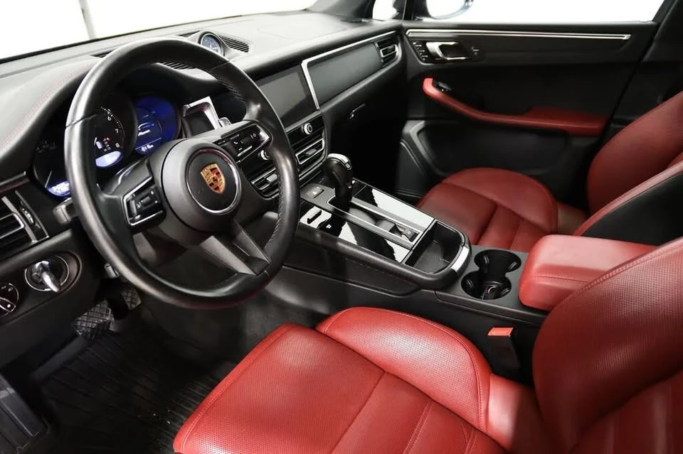 2023 Porsche Macan - Image 2 of 20