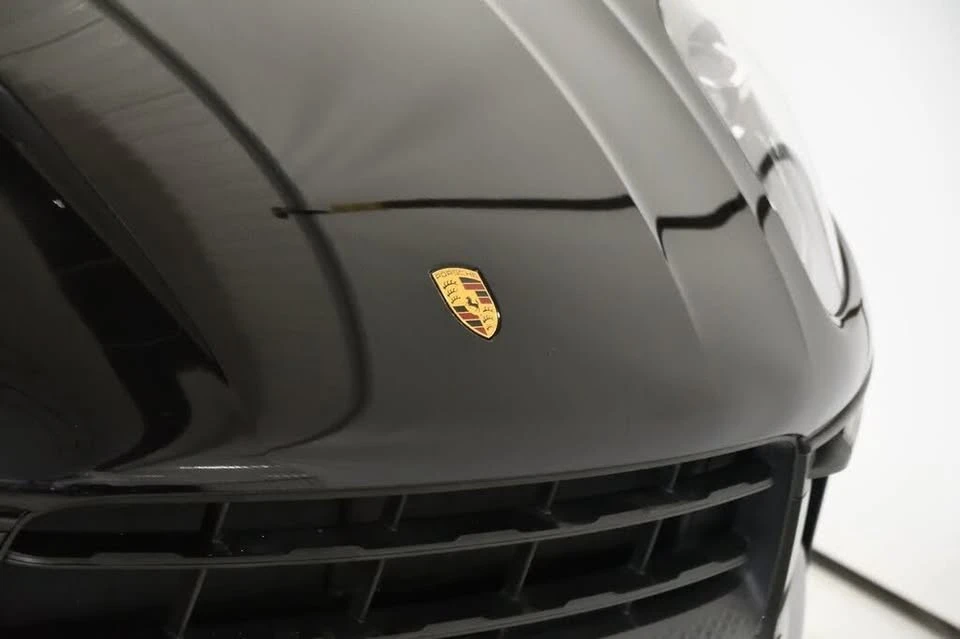 2023 Porsche Macan - Image 4 of 20