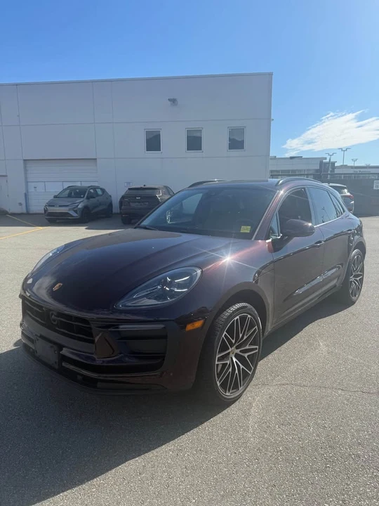 2023 Porsche Macan - Image 3 of 13