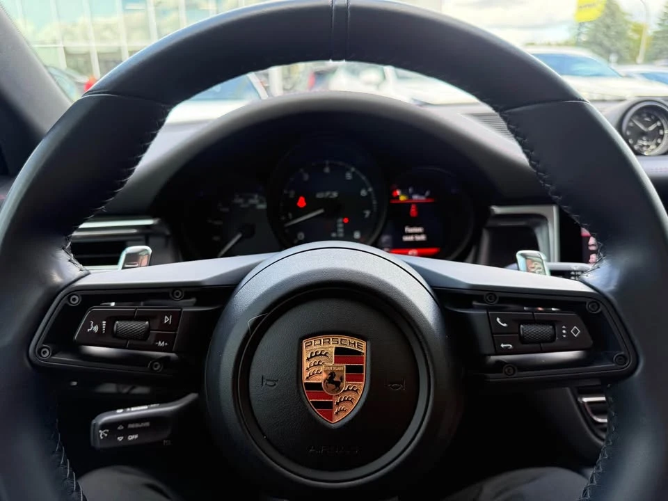 2023 Porsche Macan - Image 13 of 13