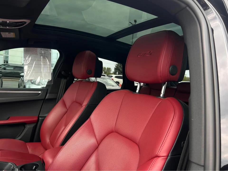 2023 Porsche Macan T - Image 5 of 8