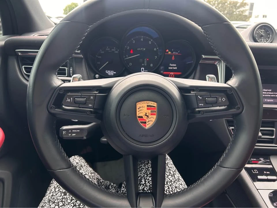 2023 Porsche Macan T - Image 6 of 8