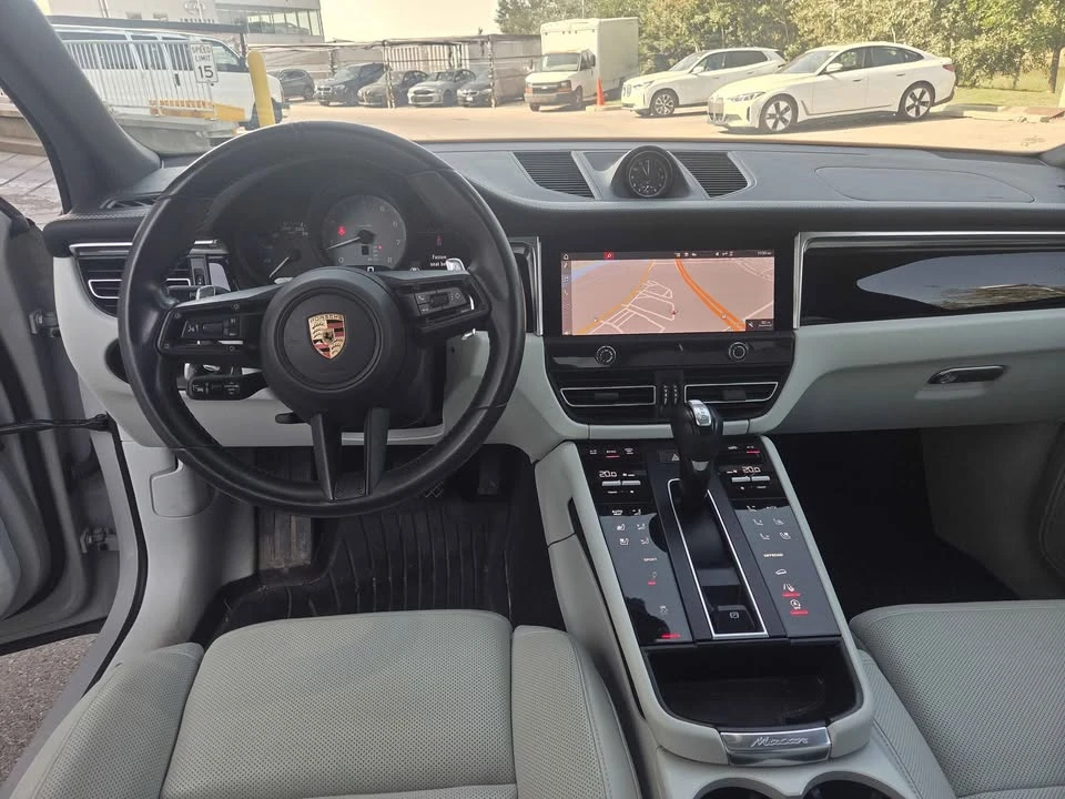 2023 Porsche Macan - Image 19 of 19