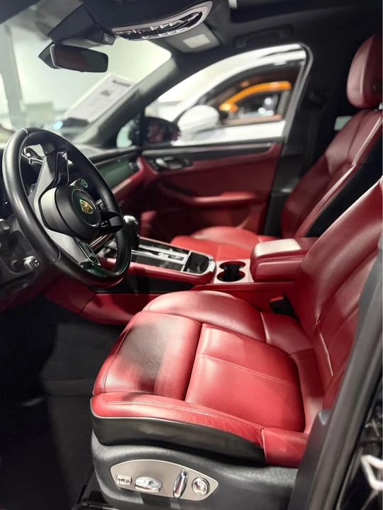 2023 Porsche Macan - Image 3 of 5