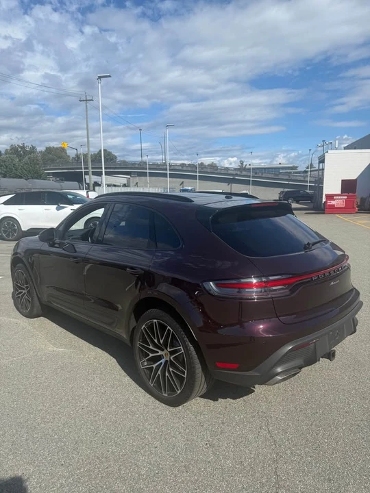 2023 Porsche Macan - Image 7 of 13