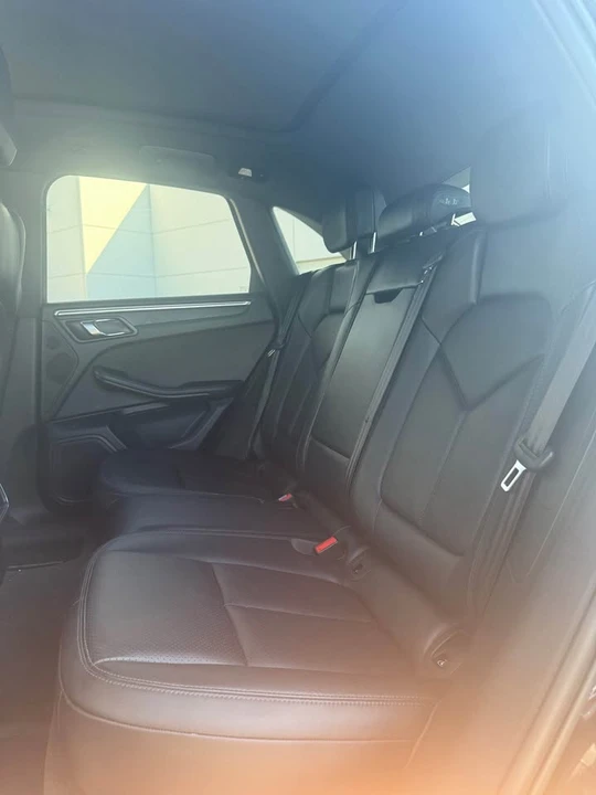 2023 Porsche Macan - Image 8 of 13